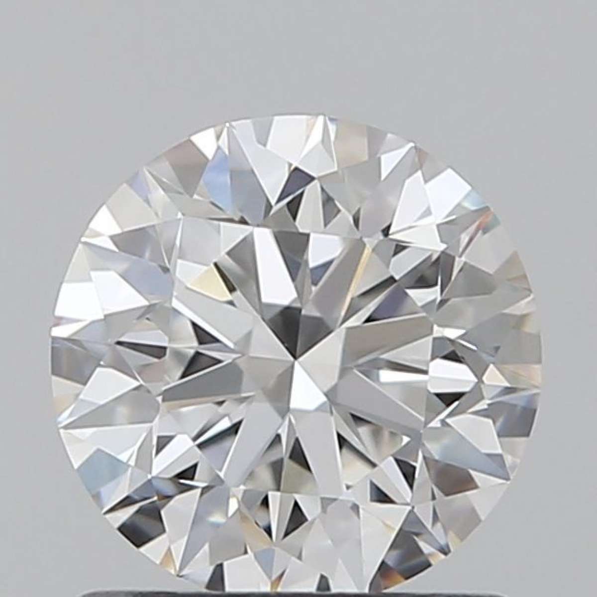 Certified Diamond GIA Carats 0.9 Color E Clarity VS1 EX EX EX Fluorescence NON Brown No Green No Milky No EyeClean 100% Certified Diamond GIA Carats 0.9 Color E Clarity VS1 EX EX EX Fluorescence NON Brown No Green No Milky No EyeClean 100%
