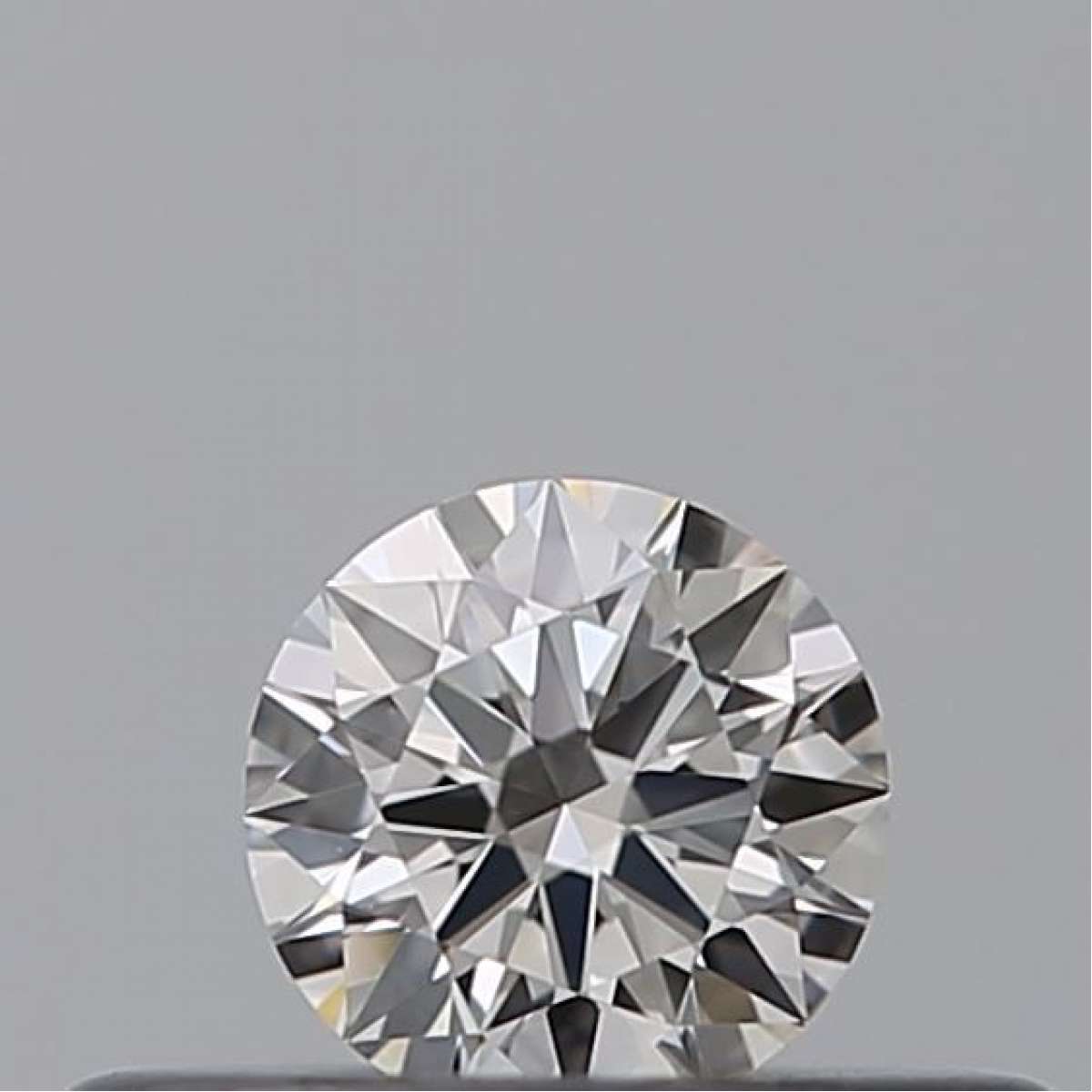 Diamante Certificato GIA Carati 0.18 Colore G Purezza VVS1 EX EX EX Fluorescenza NON Brown No Milky No EyeClean 100% Diamante Certificato GIA Carati 0.18 Colore G Purezza VVS1 EX EX EX Fluorescenza NON Brown No Milky No EyeClean 100%