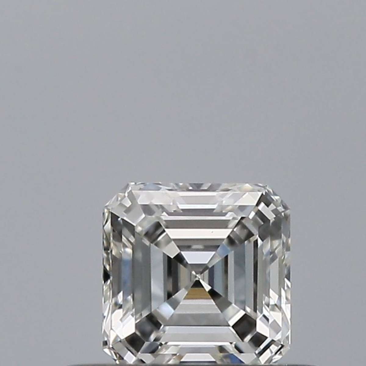 Diamante Certificato GIA Carati 0.31 Colore F Purezza VVS1  -  EX  VG Fluorescenza NON Brown No Milky No EyeClean 100%