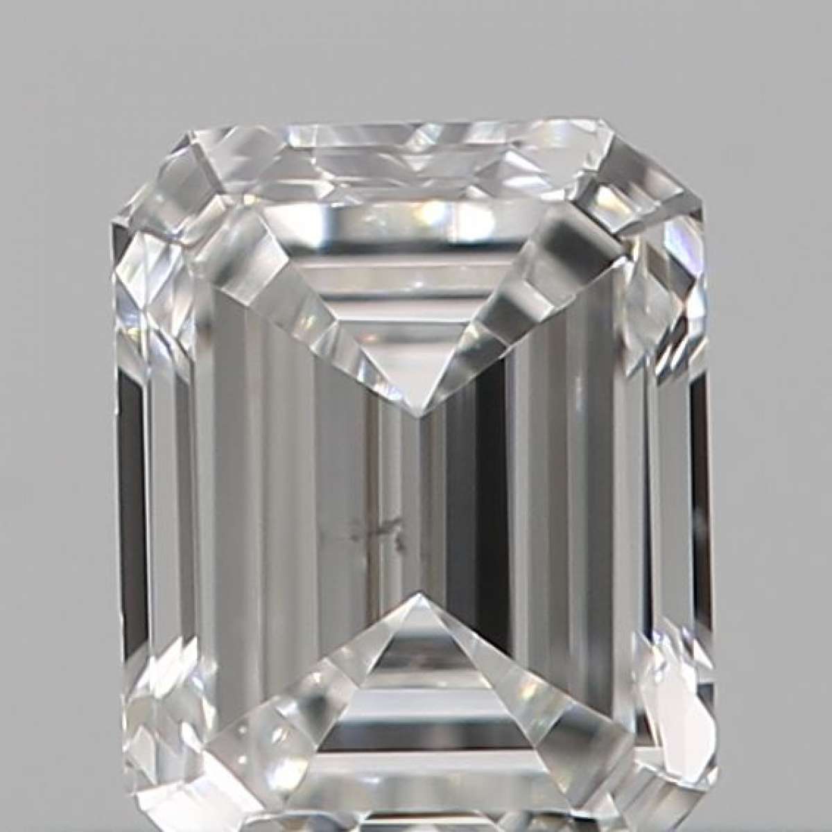Certified Diamond IGI Carats 0.19 Color E Clarity VS2 - VG VG Fluorescence NON Brown No Green No Milky No EyeClean 100% Certified Diamond IGI Carats 0.19 Color E Clarity VS2 - VG VG Fluorescence NON Brown No Green No Milky No EyeClean 100%