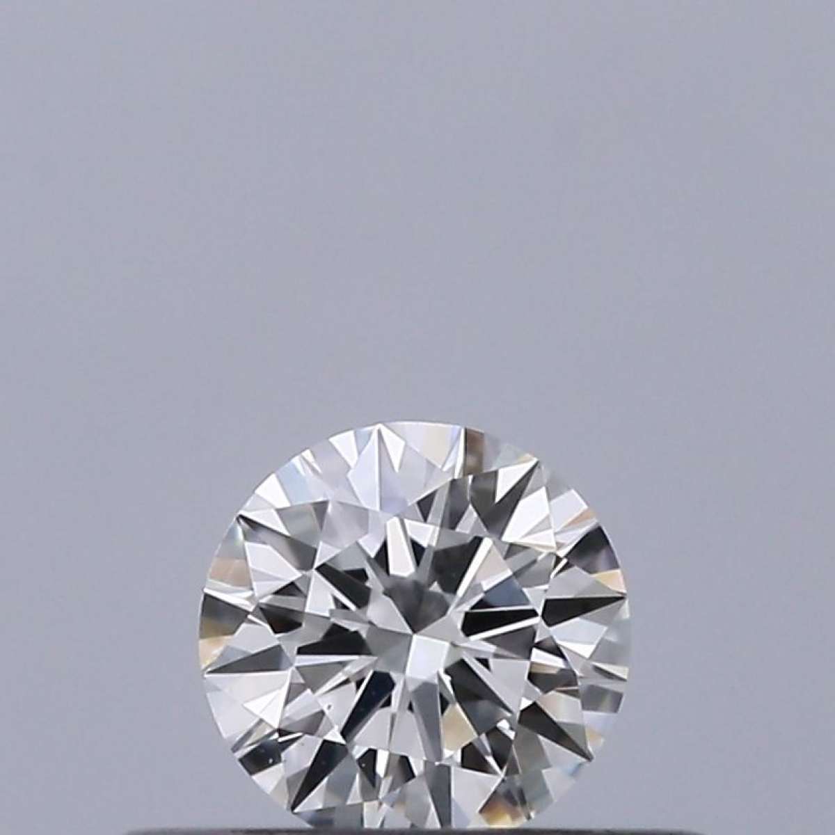 Certified Diamond IGI Carats 0.22 Color F Clarity VS2  EX  EX  EX Fluorescence NON Brown No Milky No EyeClean 100%