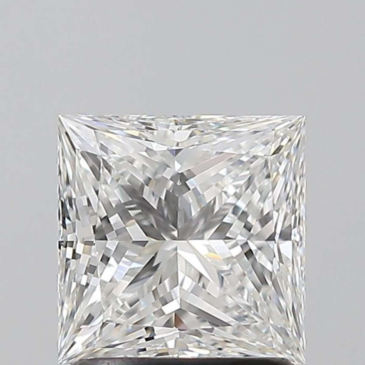 Certified Diamond GIA Carats 1.5 Color E Clarity VS1 - EX VG Fluorescence NON Brown No Green No Milky No EyeClean 100% Certified Diamond GIA Carats 1.5 Color E Clarity VS1 - EX VG Fluorescence NON Brown No Green No Milky No EyeClean 100%