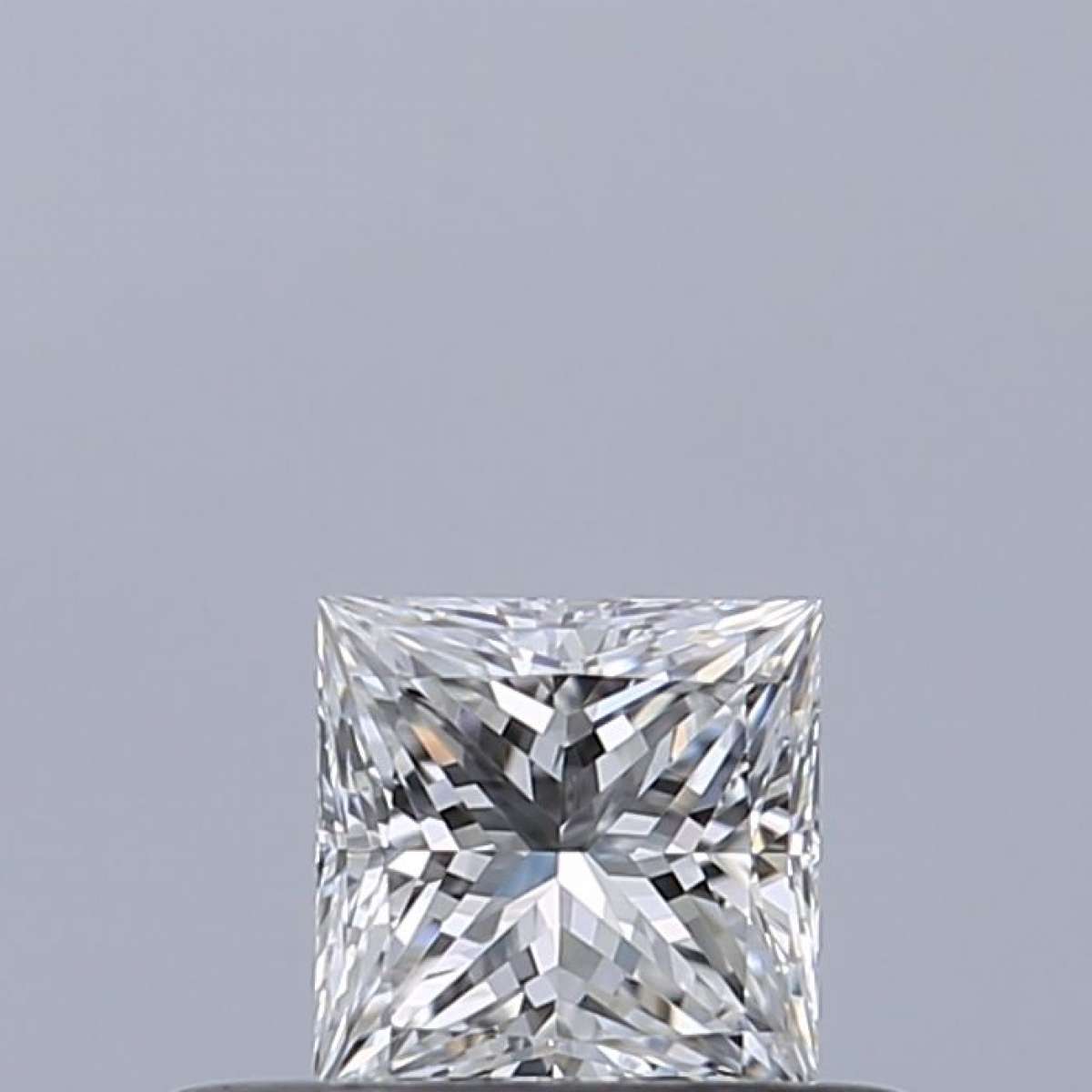 Diamante Certificato GIA Carati 0.3 Colore E Purezza VVS1  -  VG  VG Fluorescenza NON Brown No Green No Milky No EyeClean 100%
