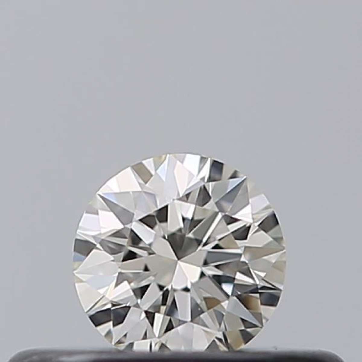 Certified Diamond IGI Carats 0.18 Color H Clarity IF  EX  EX  EX Fluorescence NON Brown No Milky No EyeClean 100%