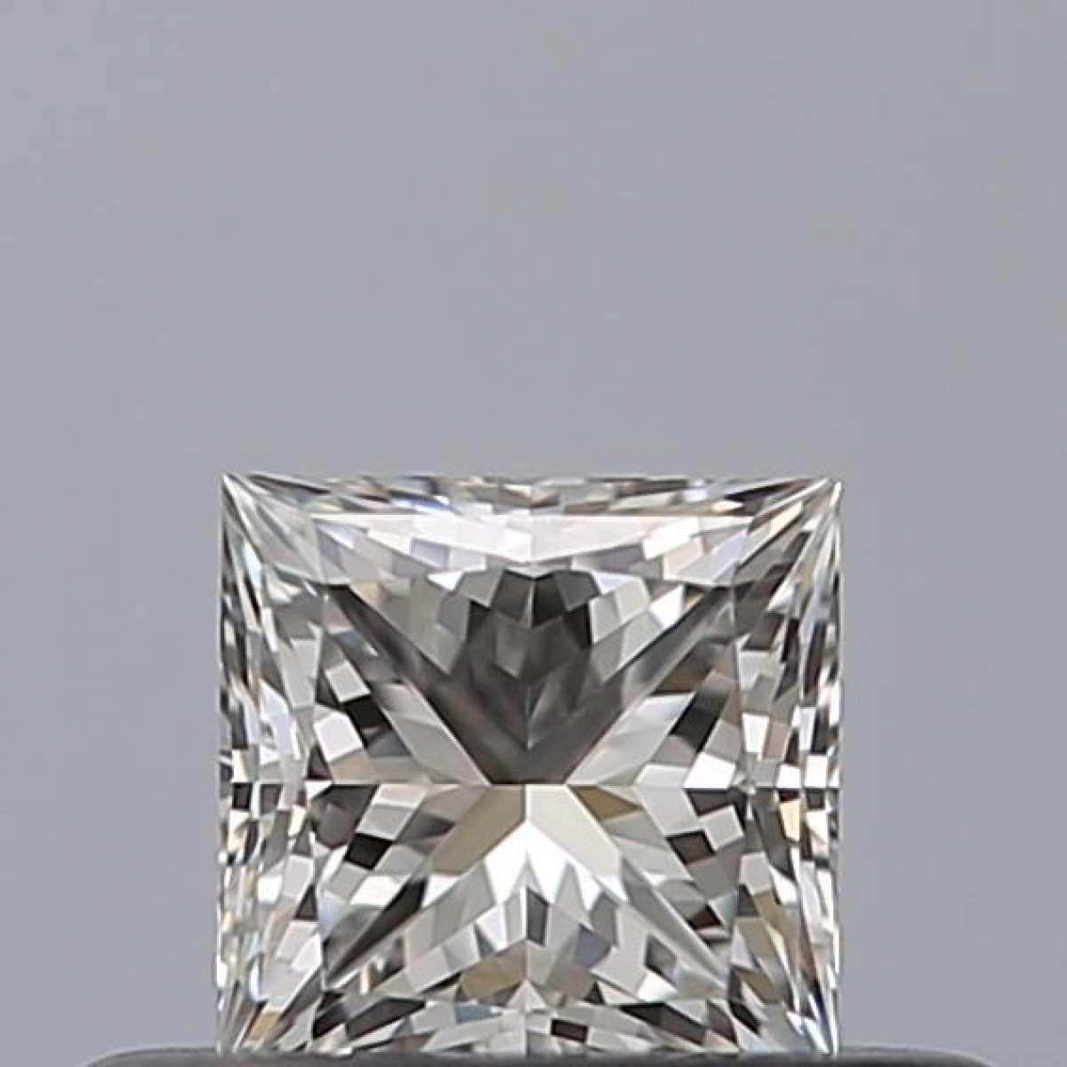 Certified Diamond GIA Carats 0.31 Color F Clarity VVS1  -  EX  VG Fluorescence NON Brown No Milky No EyeClean 100%