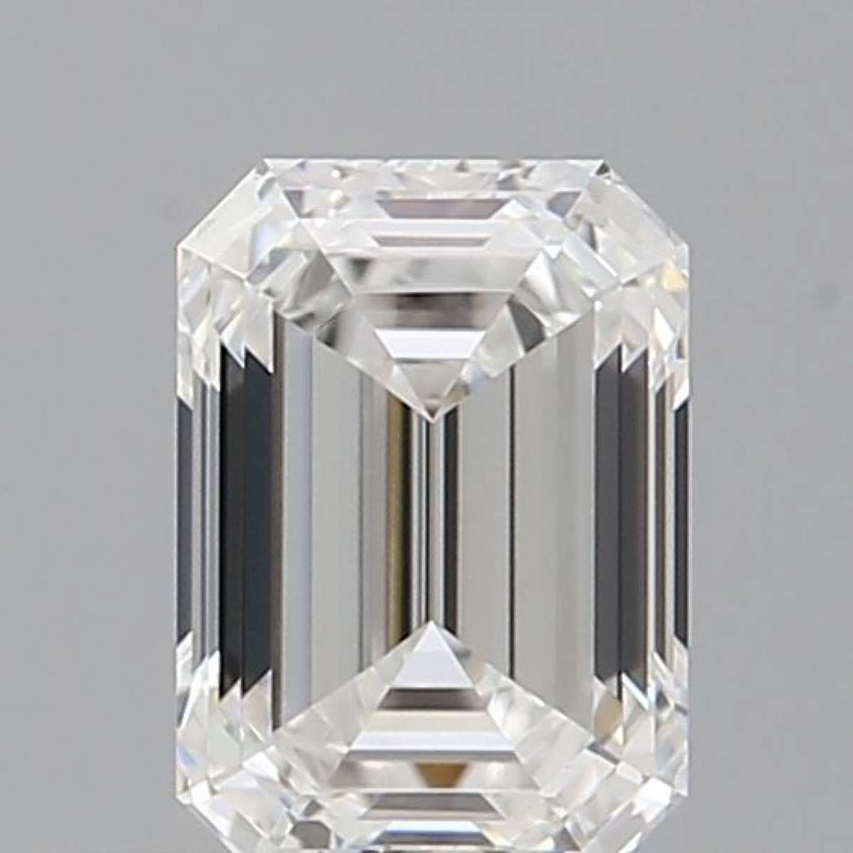 Diamante Certificato GIA Carati 0.5 Colore E Purezza IF - VG VG Fluorescenza NON Brown No Green No Milky No EyeClean 100% Diamante Certificato GIA Carati 0.5 Colore E Purezza IF - VG VG Fluorescenza NON Brown No Green No Milky No EyeClean 100%