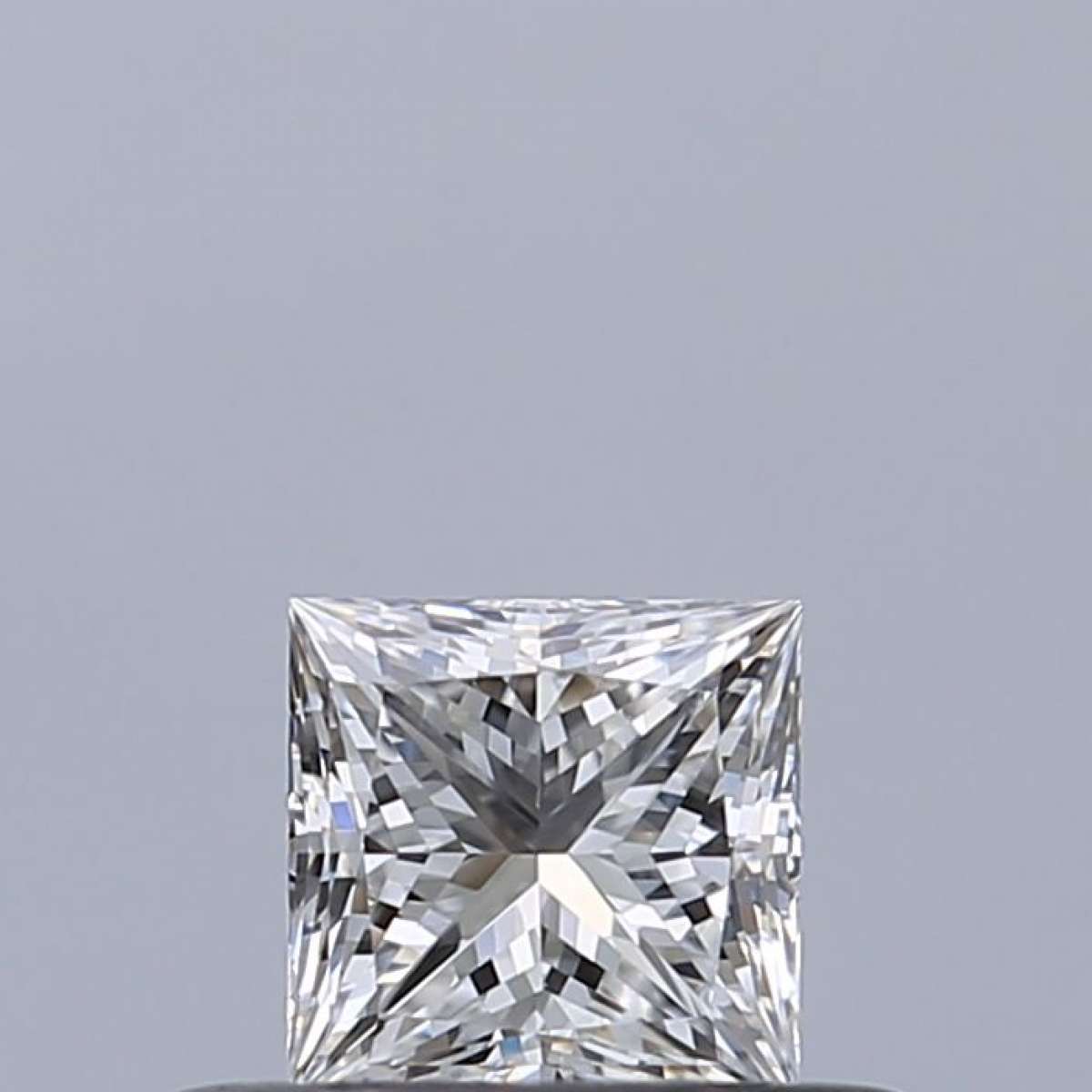 Diamante Certificato GIA Carati 0.31 Colore E Purezza VVS1  -  EX  VG Fluorescenza NON Brown No Green No Milky No EyeClean 100%