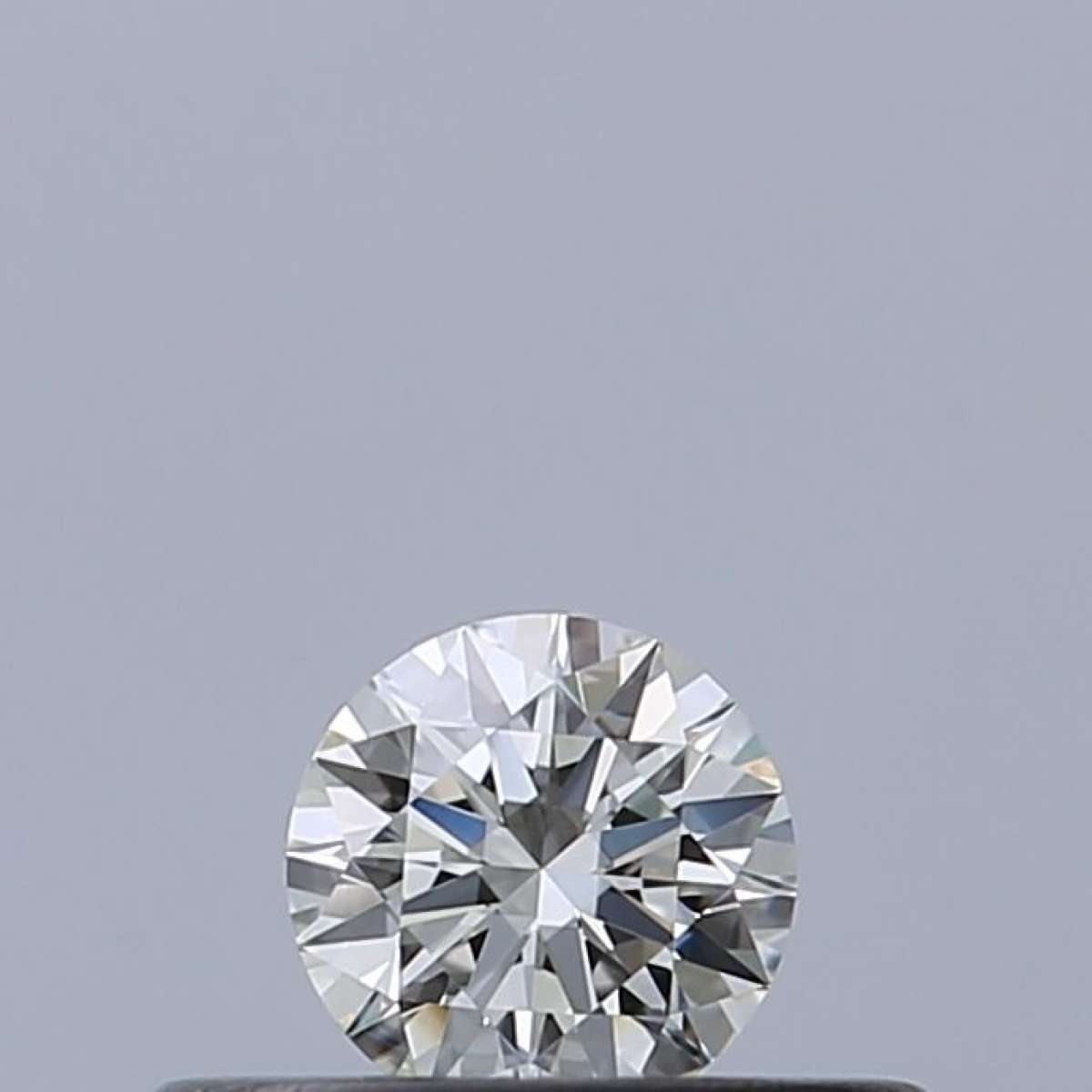 Certified Diamond IGI Carats 0.18 Color F Clarity VVS2  EX  EX  EX Fluorescence NON Brown No Milky No EyeClean 100%