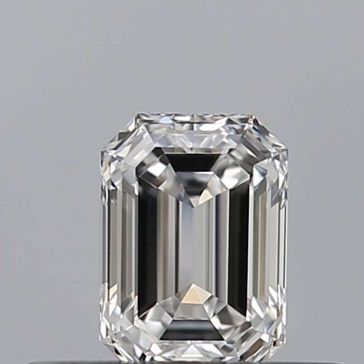 Certified Diamond GIA Carats 0.33 Color E Clarity VVS2 - EX VG Fluorescence NON Brown No Green No Milky No EyeClean 100% Certified Diamond GIA Carats 0.33 Color E Clarity VVS2 - EX VG Fluorescence NON Brown No Green No Milky No EyeClean 100%