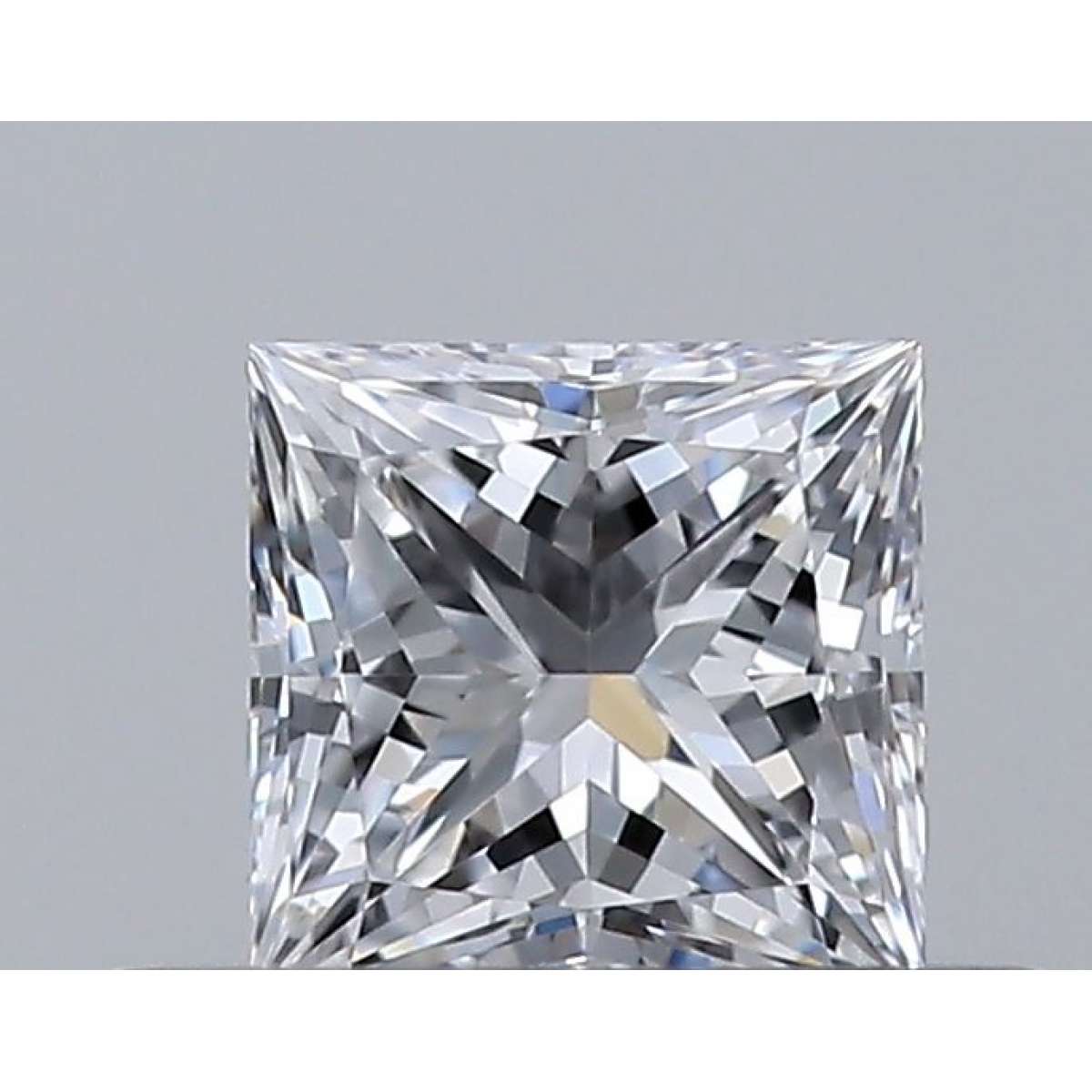 Certified Diamond GIA Carats 0.31 Color D Clarity VVS2  -  EX  VG Fluorescence NON Brown No Green No Milky No EyeClean 100%