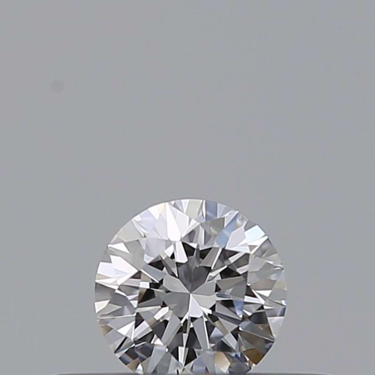 Diamante Certificato GIA Carati 0.19 Colore D Purezza IF EX EX EX Fluorescenza NON Brown No Green No Milky No EyeClean 100% Diamante Certificato GIA Carati 0.19 Colore D Purezza IF EX EX EX Fluorescenza NON Brown No Green No Milky No EyeClean 100%
