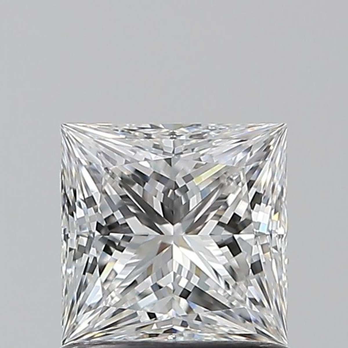 Certified Diamond GIA Carats 0.91 Color E Clarity VS1  -  EX  VG Fluorescence NON Brown No Green No Milky No EyeClean 100%
