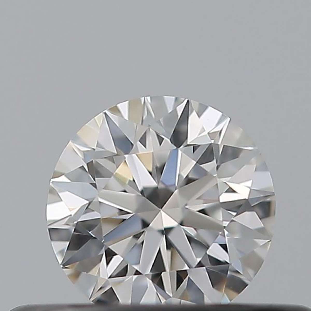 Diamante Certificato GIA Carati 0.27 Colore F Purezza SI1 EX EX EX Fluorescenza NON Brown No Green No Milky No EyeClean 100% Diamante Certificato GIA Carati 0.27 Colore F Purezza SI1 EX EX EX Fluorescenza NON Brown No Green No Milky No EyeClean 100%