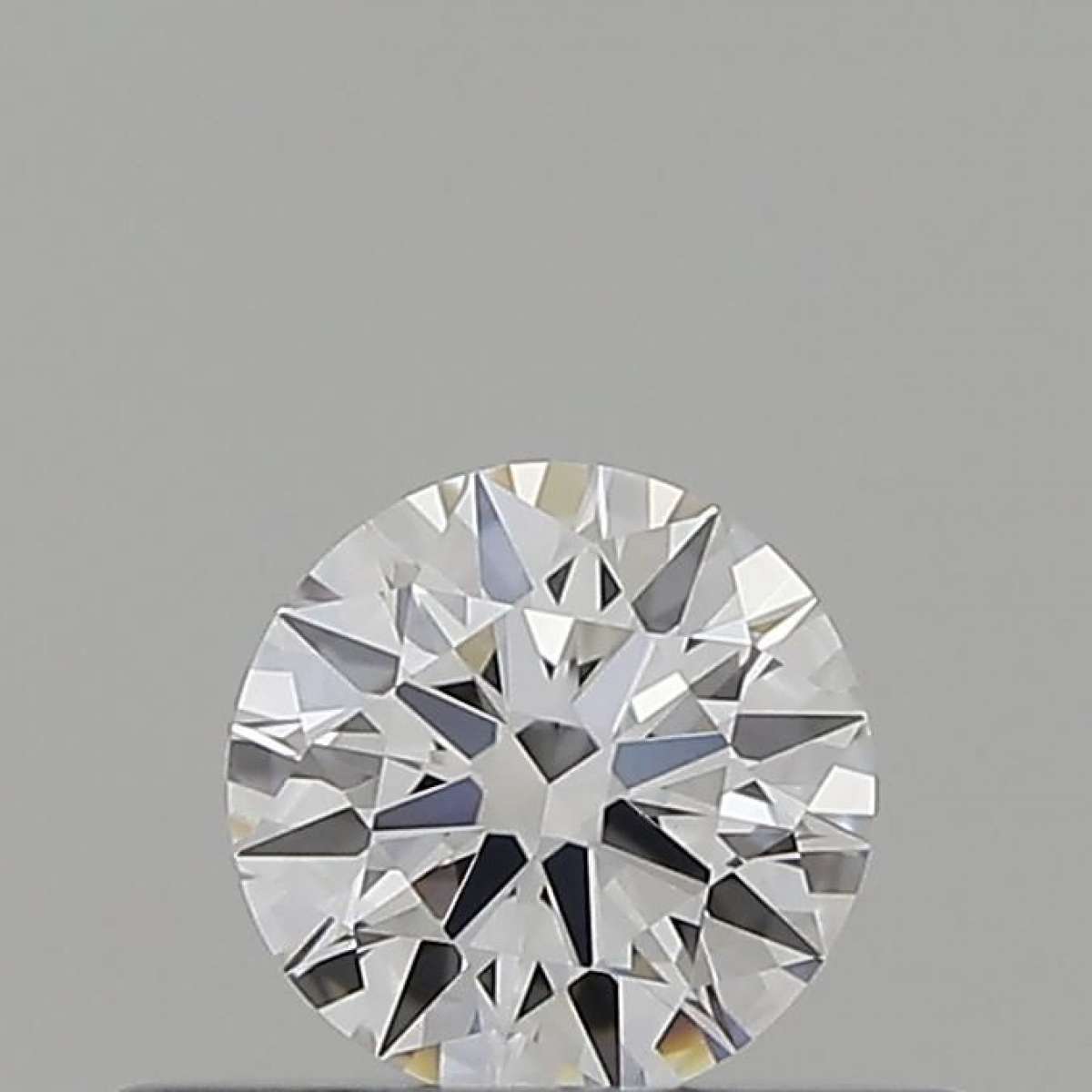Diamante Certificato GIA Carati 0.3 Colore E Purezza VS1 EX EX EX Fluorescenza NON Brown No Green No Milky No EyeClean 100% Diamante Certificato GIA Carati 0.3 Colore E Purezza VS1 EX EX EX Fluorescenza NON Brown No Green No Milky No EyeClean 100%