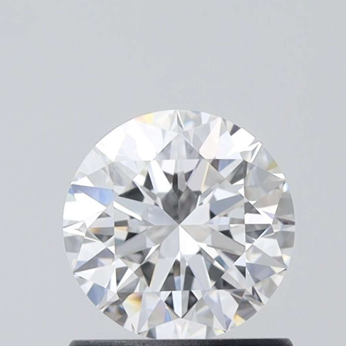 Certified Diamond GIA Carats 0.9 Color E Clarity VVS2 EX EX EX Fluorescence NON Brown No Green No Milky No EyeClean 100% Certified Diamond GIA Carats 0.9 Color E Clarity VVS2 EX EX EX Fluorescence NON Brown No Green No Milky No EyeClean 100%