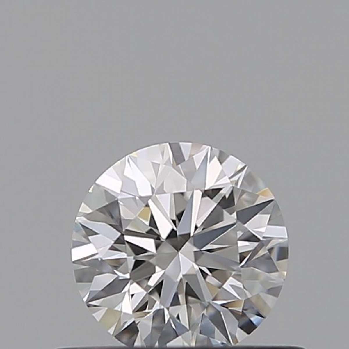 Certified Diamond GIA Carats 0.4 Color E Clarity VVS1 EX EX EX Fluorescence NON Brown No Green No Milky No EyeClean 100% Certified Diamond GIA Carats 0.4 Color E Clarity VVS1 EX EX EX Fluorescence NON Brown No Green No Milky No EyeClean 100%