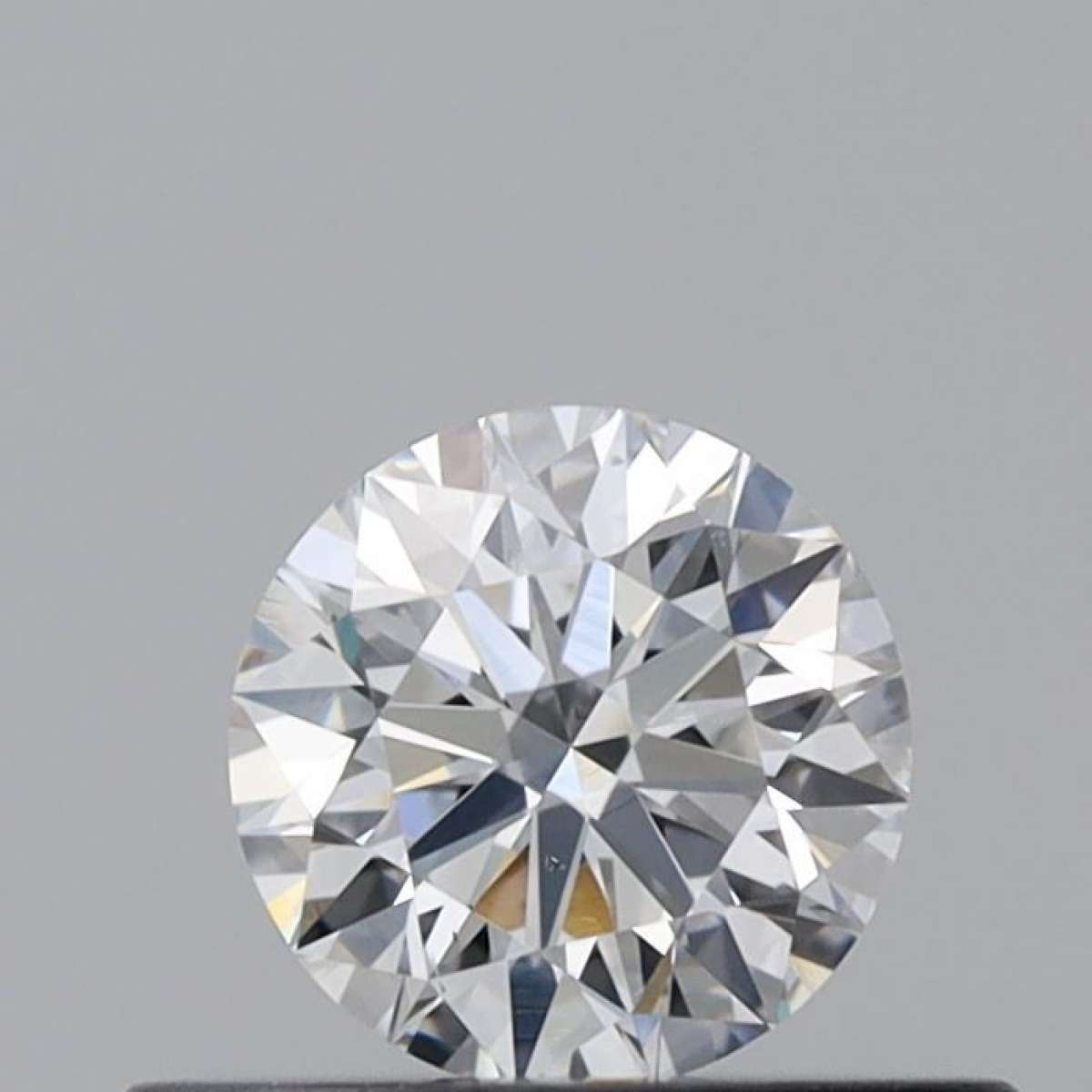 Certified Diamond GIA Carats 0.35 Color E Clarity VS2 EX EX EX Fluorescence NON Brown No Green No Milky No EyeClean 100% Certified Diamond GIA Carats 0.35 Color E Clarity VS2 EX EX EX Fluorescence NON Brown No Green No Milky No EyeClean 100%
