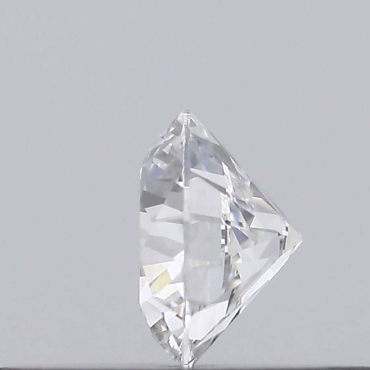 Certified Diamond GIA Carats 0.18 Color E Clarity VS2  EX  EX  EX Fluorescence FNT Brown No Green No Milky No EyeClean 100%