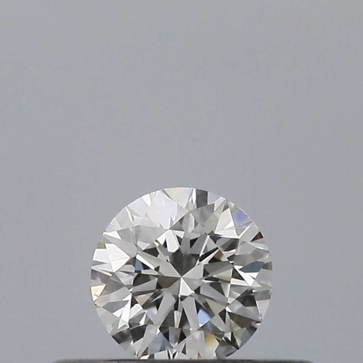 Certified Diamond IGI Carats 0.2 Color F Clarity VVS1  EX  EX  EX Fluorescence NON Brown No Milky No EyeClean 100%