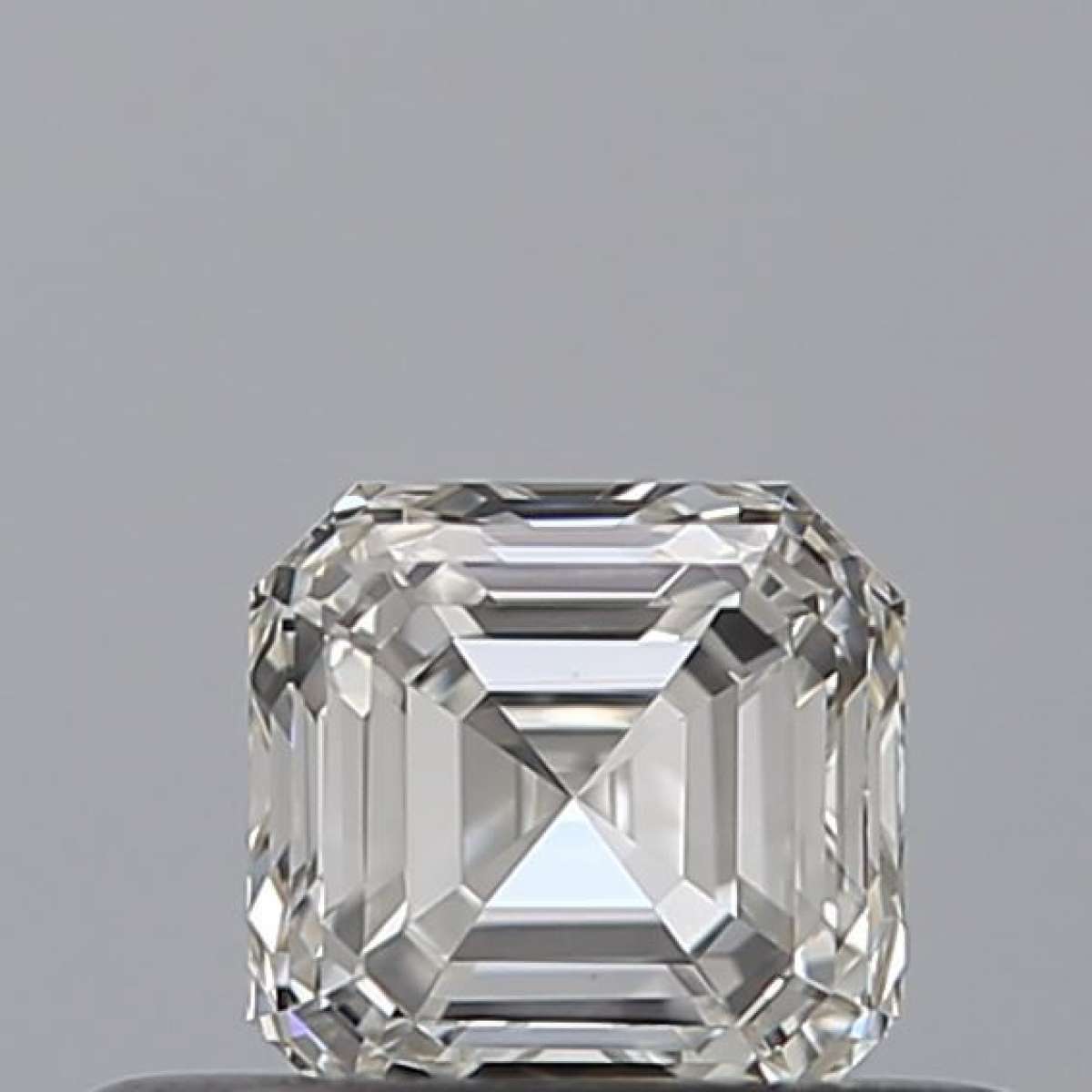 Diamante Certificato GIA Carati 0.34 Colore G Purezza IF - EX VG Fluorescenza NON Brown No Milky No EyeClean 100% Diamante Certificato GIA Carati 0.34 Colore G Purezza IF - EX VG Fluorescenza NON Brown No Milky No EyeClean 100%
