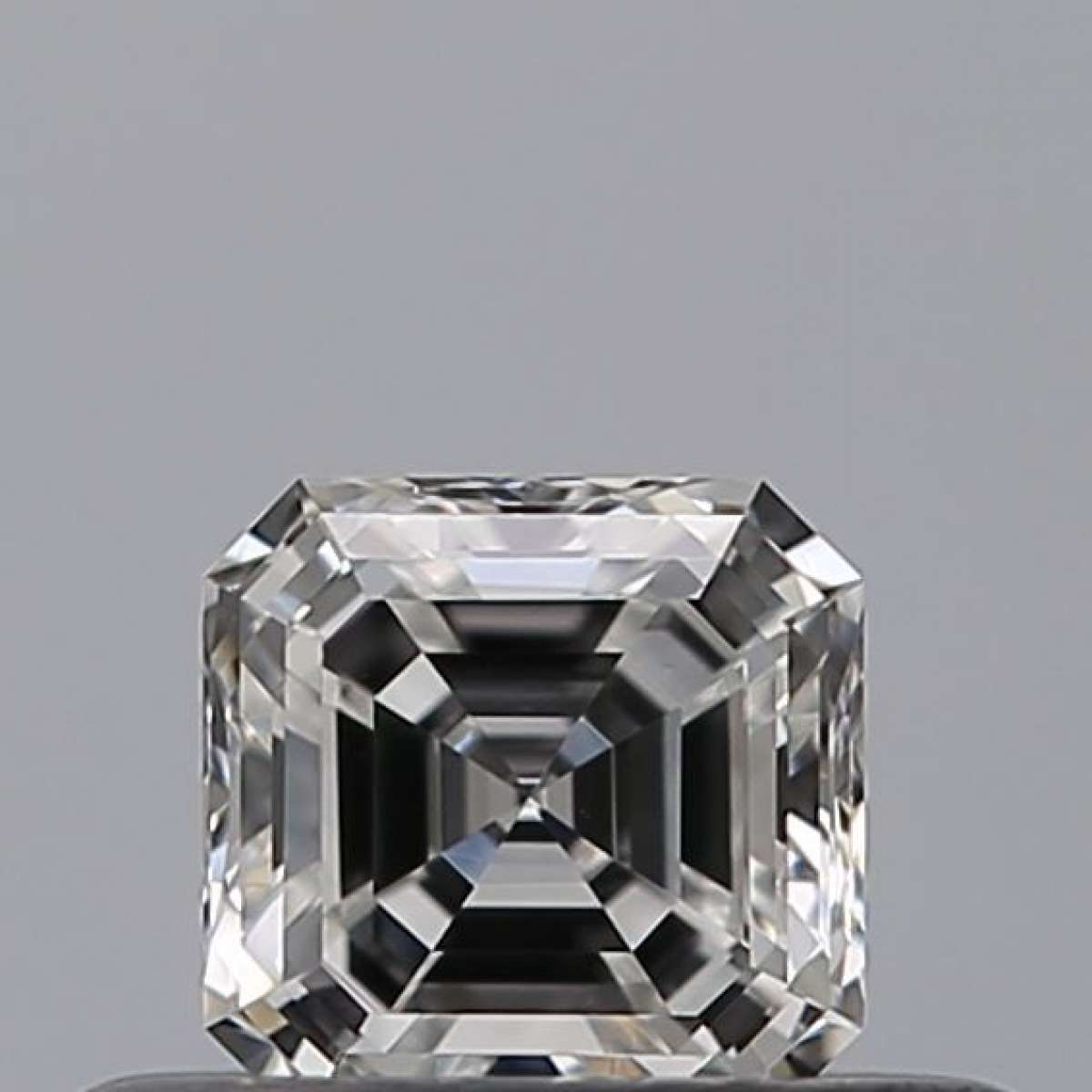 Diamante Certificato GIA Carati 0.31 Colore E Purezza VVS2  -  EX  VG Fluorescenza NON Brown No Green No Milky No EyeClean 100%