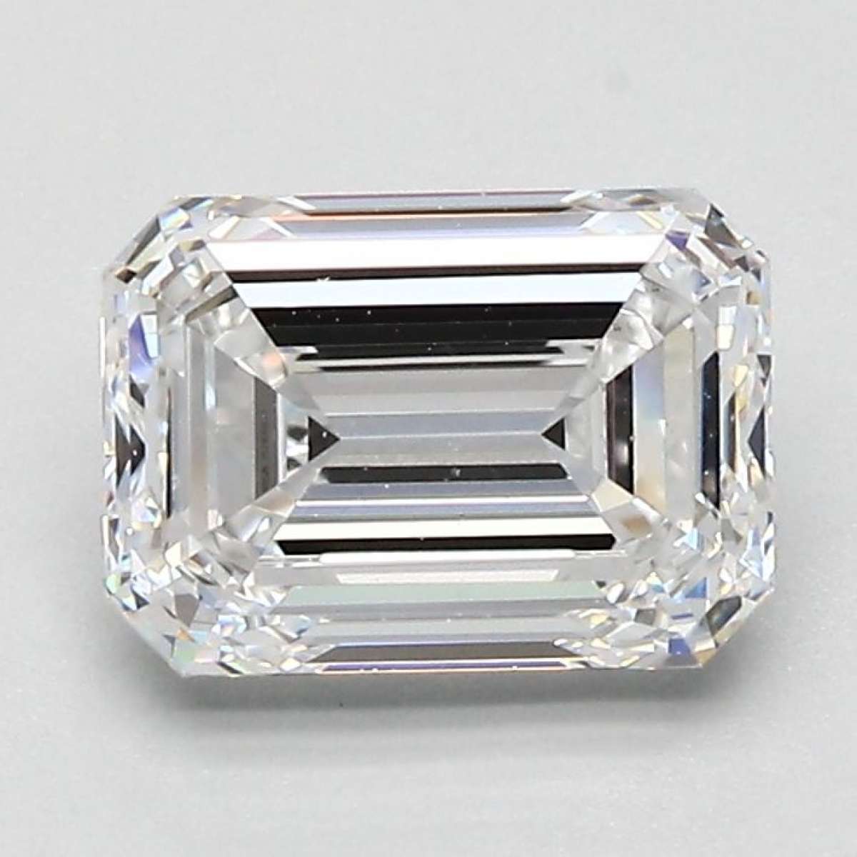 Certified Diamond GIA Carats 1.7 Color D Clarity VS2 - EX EX Fluorescence NON Brown No Green No Milky No EyeClean 100% Certified Diamond GIA Carats 1.7 Color D Clarity VS2 - EX EX Fluorescence NON Brown No Green No Milky No EyeClean 100%