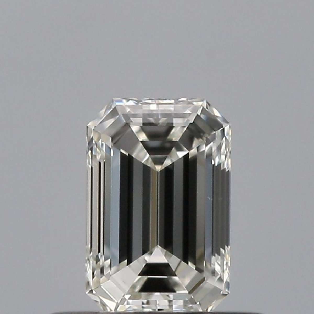 Certified Diamond GIA Carats 0.4 Color H Clarity VS1 - EX VG Fluorescence NON Brown No Green No Milky No EyeClean 100% Certified Diamond GIA Carats 0.4 Color H Clarity VS1 - EX VG Fluorescence NON Brown No Green No Milky No EyeClean 100%