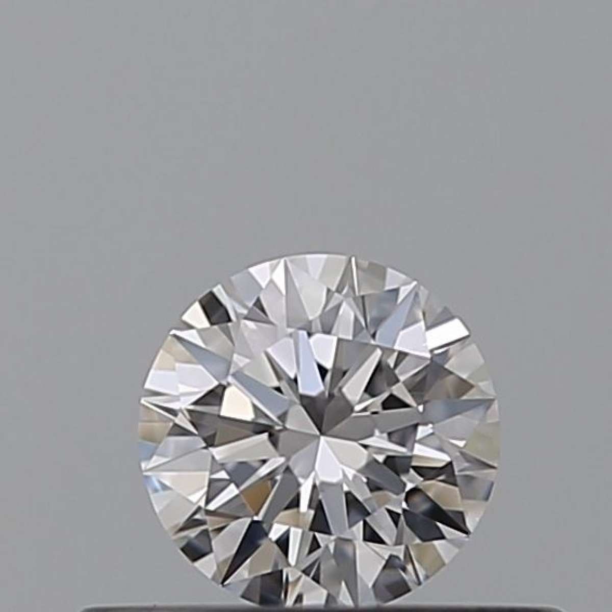 Diamante Certificato GIA Carati 0.24 Colore D Purezza VVS1 EX EX EX Fluorescenza NON Brown No Green No Milky No EyeClean 100% Diamante Certificato GIA Carati 0.24 Colore D Purezza VVS1 EX EX EX Fluorescenza NON Brown No Green No Milky No EyeClean 100%