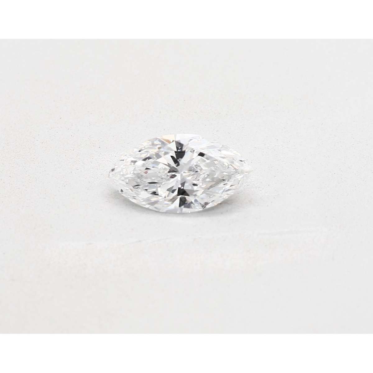 Certified Diamond GIA Carats 0.7 Color E Clarity SI1 - EX VG Fluorescence NON Brown No Green No Milky No EyeClean 100% Certified Diamond GIA Carats 0.7 Color E Clarity SI1 - EX VG Fluorescence NON Brown No Green No Milky No EyeClean 100%
