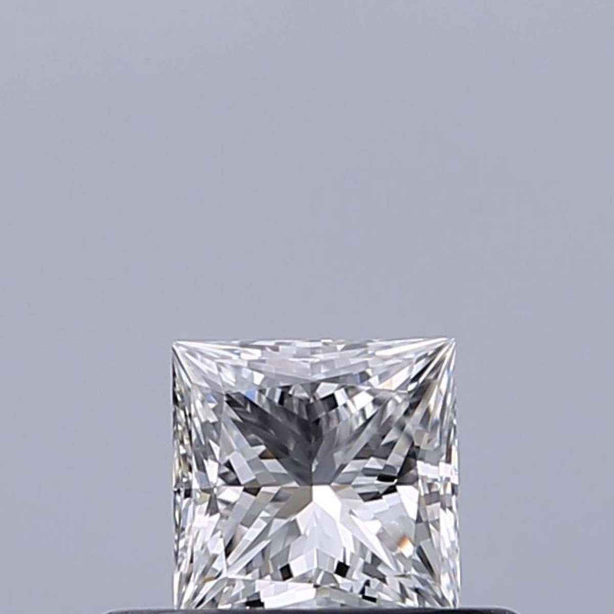 Diamante Certificato GIA Carati 0.31 Colore E Purezza VVS1 - EX VG Fluorescenza NON Brown No Green No Milky No EyeClean 100% Diamante Certificato GIA Carati 0.31 Colore E Purezza VVS1 - EX VG Fluorescenza NON Brown No Green No Milky No EyeClean 100%