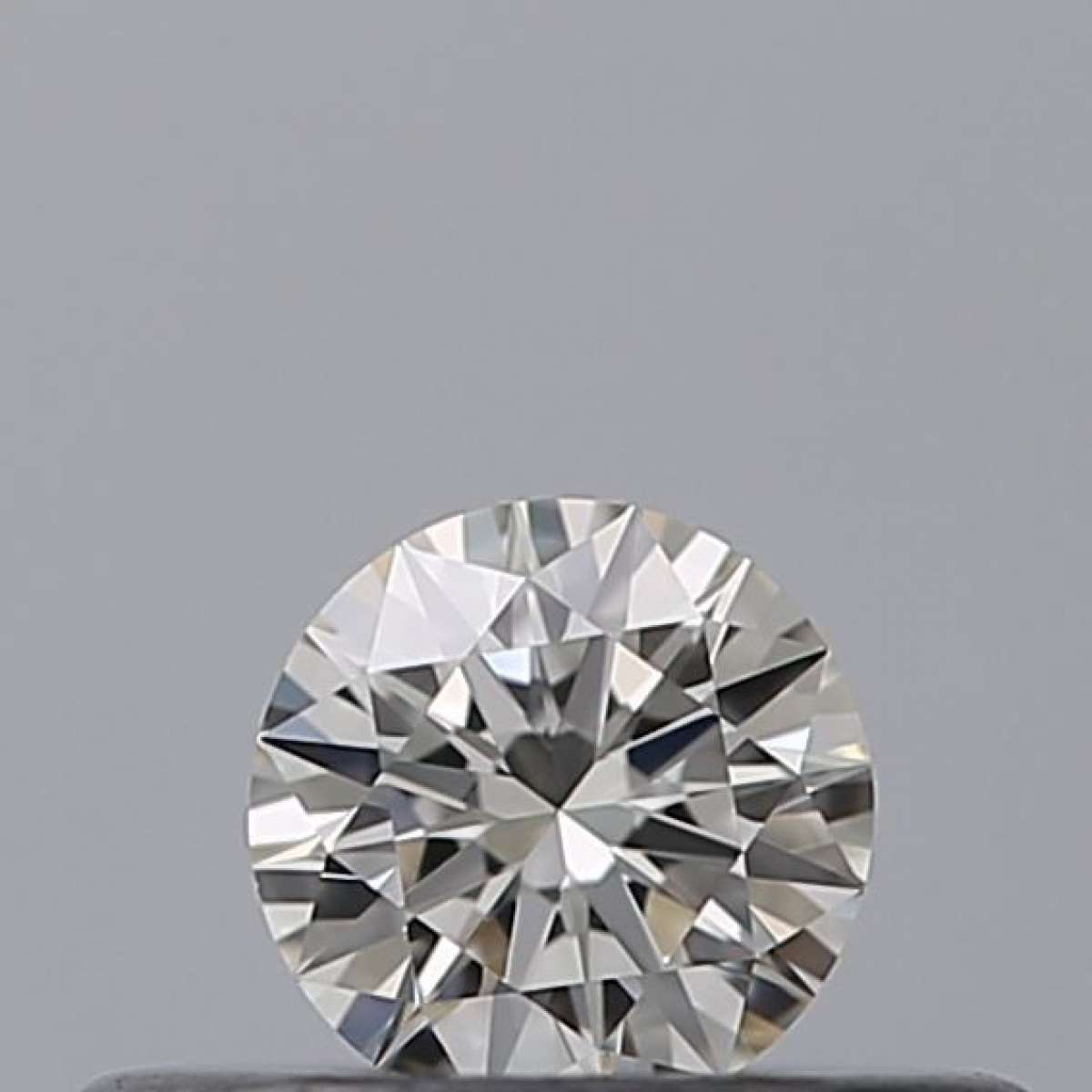 Diamante Certificato GIA Carati 0.18 Colore H Purezza VVS1 EX EX EX Fluorescenza FNT Brown No Milky No EyeClean 100% Diamante Certificato GIA Carati 0.18 Colore H Purezza VVS1 EX EX EX Fluorescenza FNT Brown No Milky No EyeClean 100%