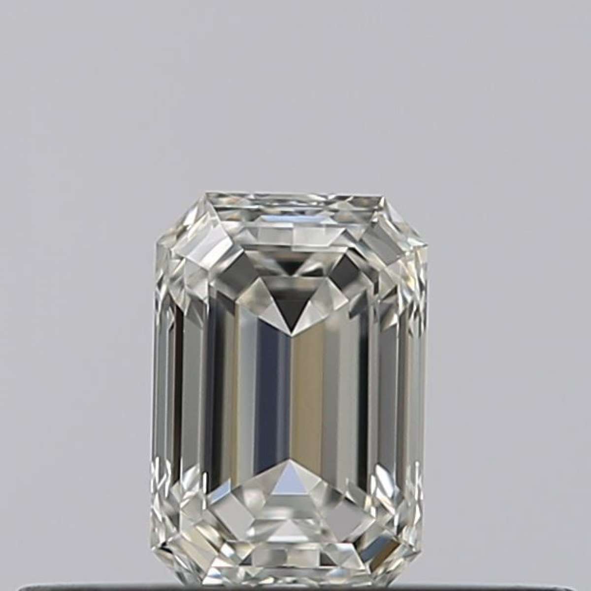 Certified Diamond GIA Carats 0.23 Color F Clarity VVS2 - EX VG Fluorescence NON Brown No Milky No EyeClean 100% Certified Diamond GIA Carats 0.23 Color F Clarity VVS2 - EX VG Fluorescence NON Brown No Milky No EyeClean 100%