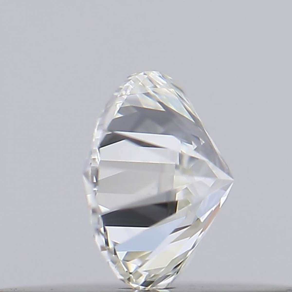 Certified Diamond GIA Carats 0.18 Color H Clarity VVS2  EX  EX  EX Fluorescence NON Brown No Green No Milky No EyeClean 100% Certified Diamond GIA Carats 0.18 Color H Clarity VVS2  EX  EX  EX Fluorescence NON Brown No Green No Milky No EyeClean 100%