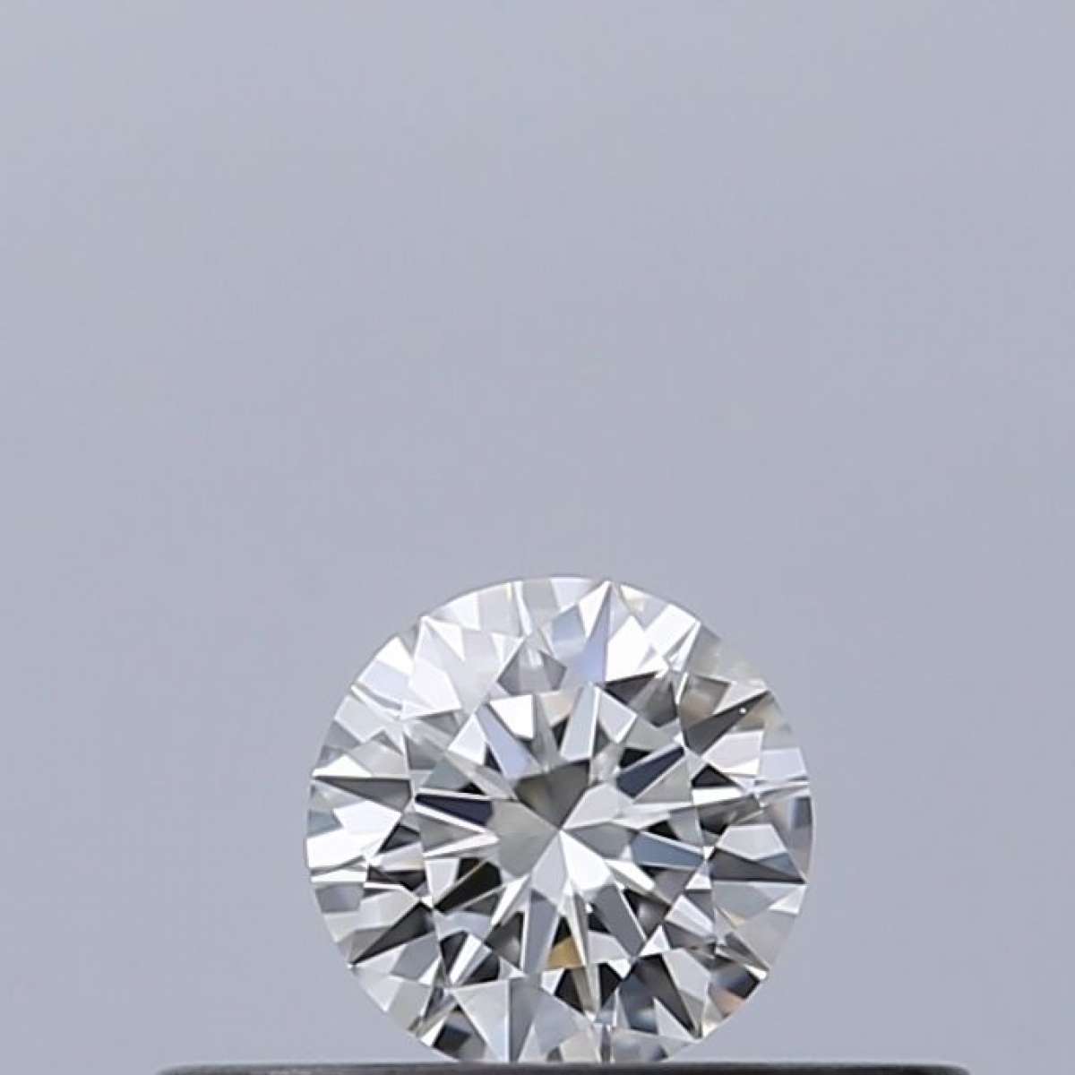 Certified Diamond IGI Carats 0.18 Color F Clarity VVS2  EX  EX  EX Fluorescence NON Brown No Milky No EyeClean 100%