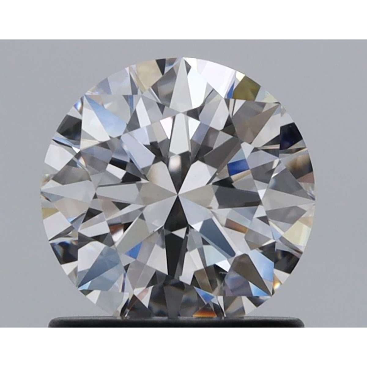 Certified Diamond GIA Carats 1.0 Color D Clarity VS1 EX EX EX Fluorescence NON Brown No Green No Milky No EyeClean 100% Certified Diamond GIA Carats 1.0 Color D Clarity VS1 EX EX EX Fluorescence NON Brown No Green No Milky No EyeClean 100%