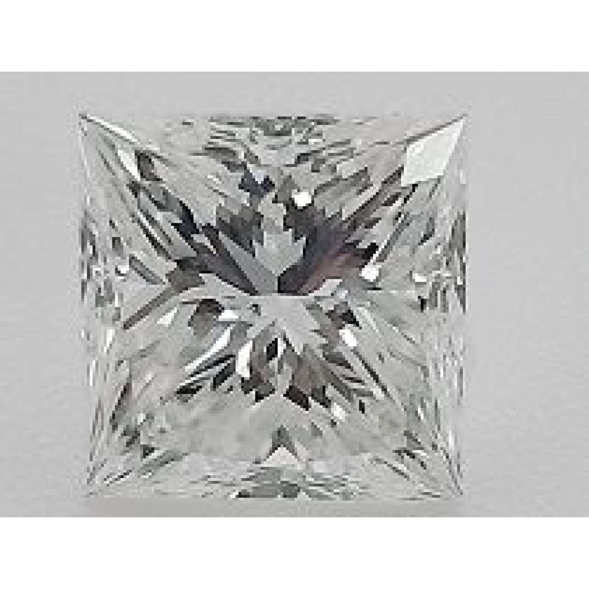 Certified Diamond GIA Carats 0.81 Color F Clarity VS2 - EX EX Fluorescence NON Brown No Green No Milky No EyeClean 100% Certified Diamond GIA Carats 0.81 Color F Clarity VS2 - EX EX Fluorescence NON Brown No Green No Milky No EyeClean 100%