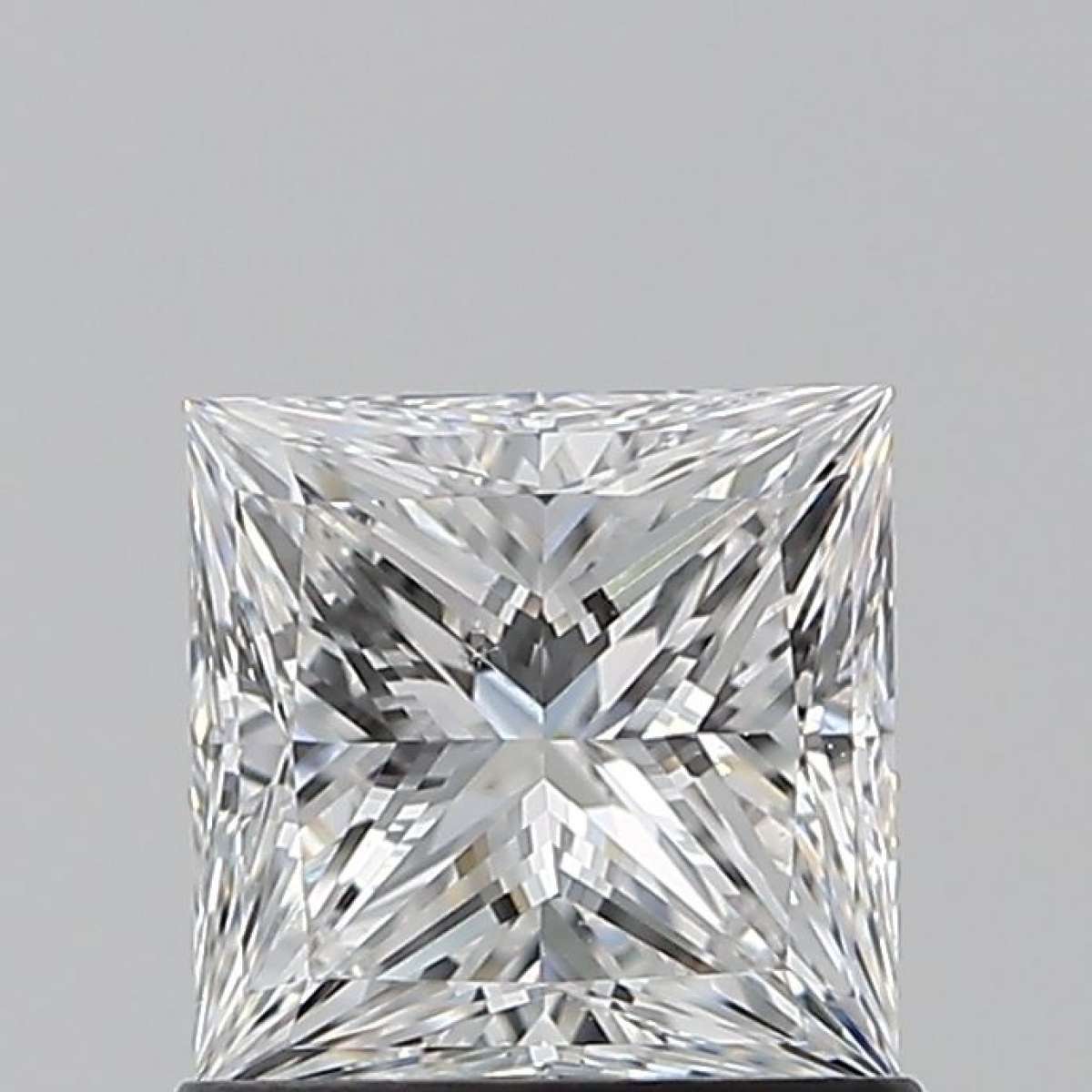 Certified Diamond GIA Carats 1.01 Color D Clarity SI1 - VG VG Fluorescence NON Brown No Green No Milky No EyeClean 100% Certified Diamond GIA Carats 1.01 Color D Clarity SI1 - VG VG Fluorescence NON Brown No Green No Milky No EyeClean 100%