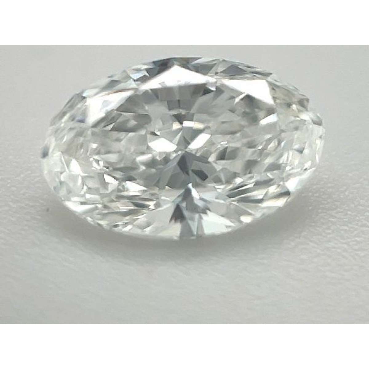 Certified Diamond GIA Carats 0.9 Color G Clarity VVS2 - VG VG Fluorescence MED Brown No Green No Milky No EyeClean 100% Certified Diamond GIA Carats 0.9 Color G Clarity VVS2 - VG VG Fluorescence MED Brown No Green No Milky No EyeClean 100%