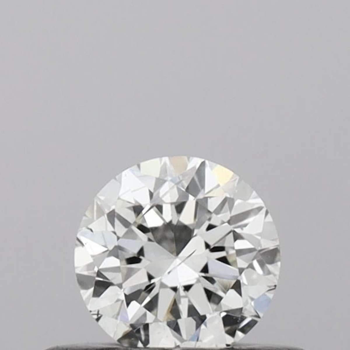 Certified Diamond IGI Carats 0.3 Color F Clarity SI2 VG VG VG Fluorescence NON Brown No Green No Milky No EyeClean 100% Certified Diamond IGI Carats 0.3 Color F Clarity SI2 VG VG VG Fluorescence NON Brown No Green No Milky No EyeClean 100%