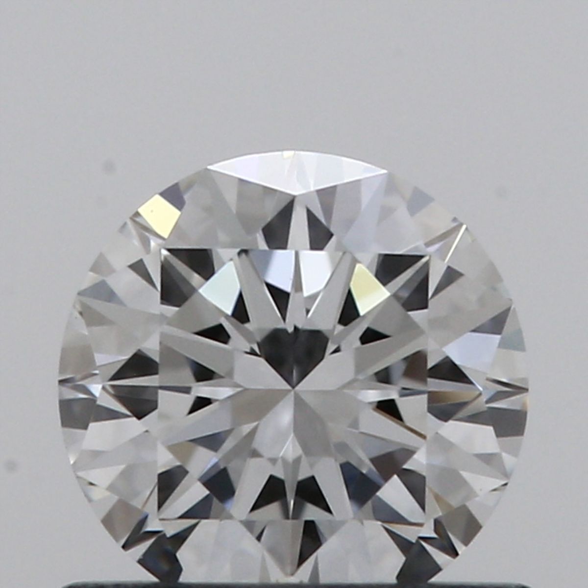Certified Diamond GIA Carats 0.6 Color E Clarity VVS1 EX EX EX Fluorescence NON Brown No Green No Milky No EyeClean 100% Certified Diamond GIA Carats 0.6 Color E Clarity VVS1 EX EX EX Fluorescence NON Brown No Green No Milky No EyeClean 100%