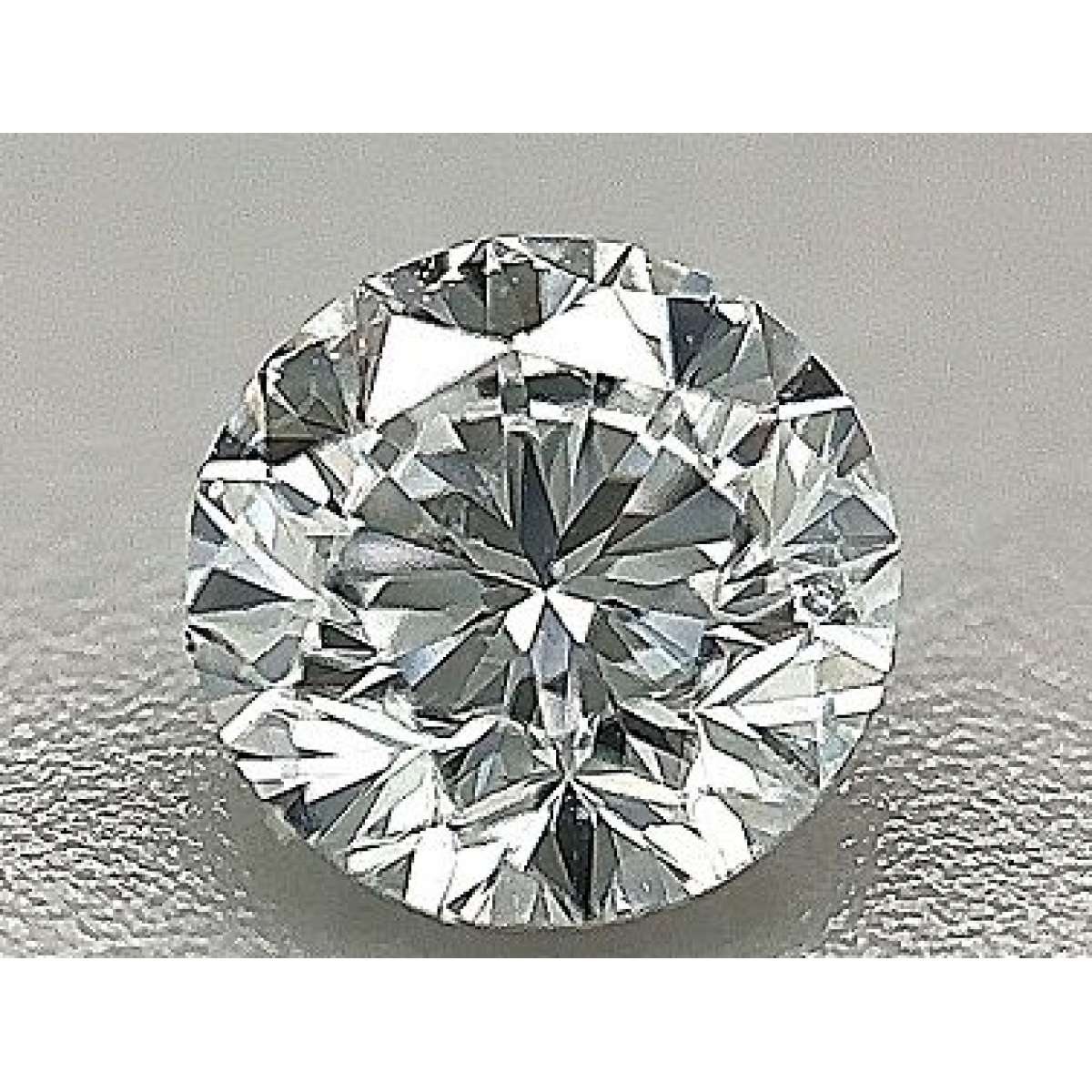 Certified Diamond IGI Carats 0.6 Color D Clarity VS2  VG  VG  VG Fluorescence NON Brown No Green No Milky No EyeClean 100%