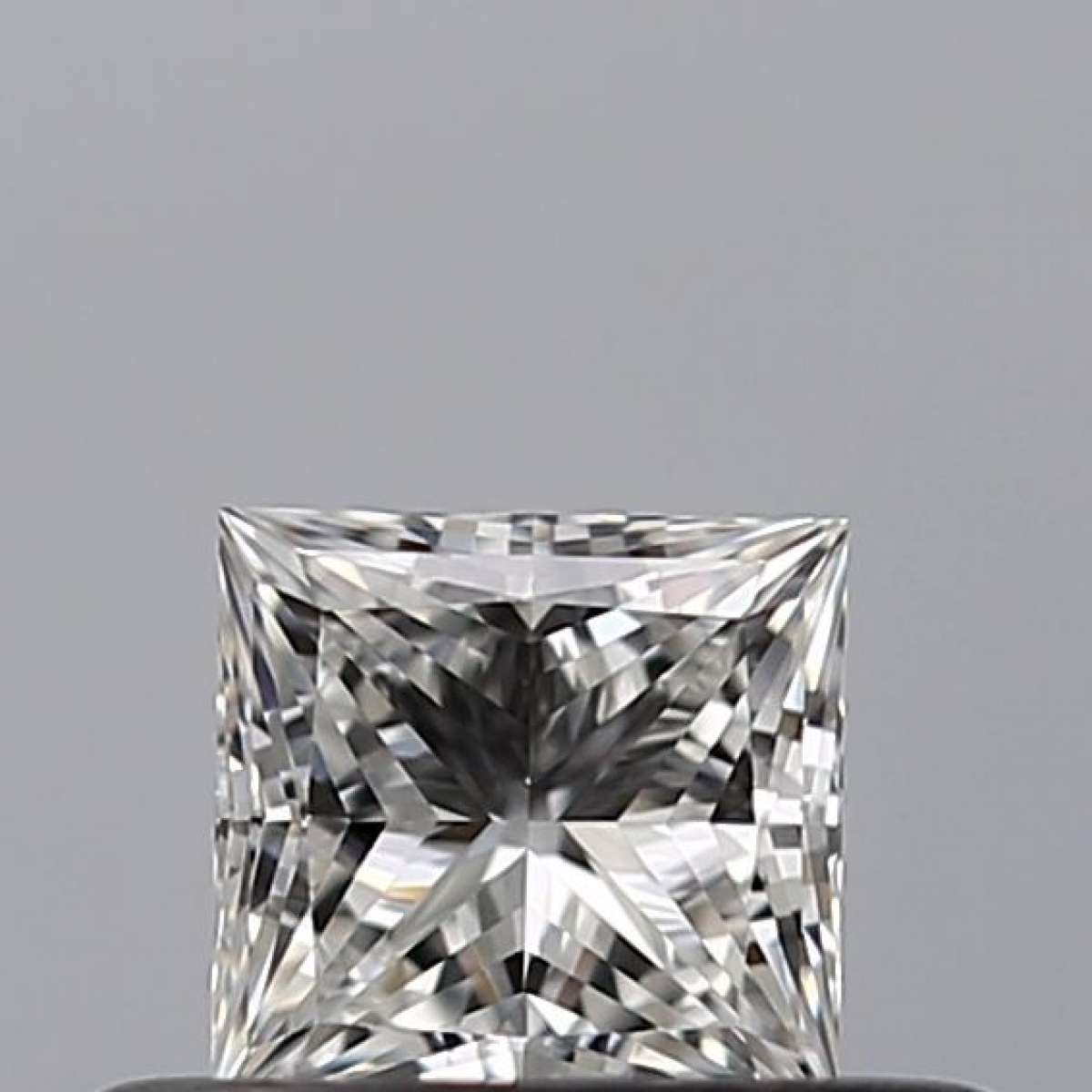 Certified Diamond GIA Carats 0.3 Color F Clarity IF  -  EX  VG Fluorescence NON Brown No Milky No EyeClean 100%