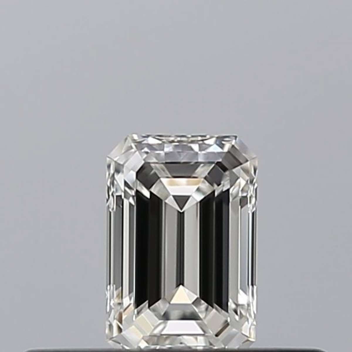 Diamante Certificato GIA Carati 0.23 Colore F Purezza VVS1  -  EX  VG Fluorescenza NON Brown No Milky No EyeClean 100%