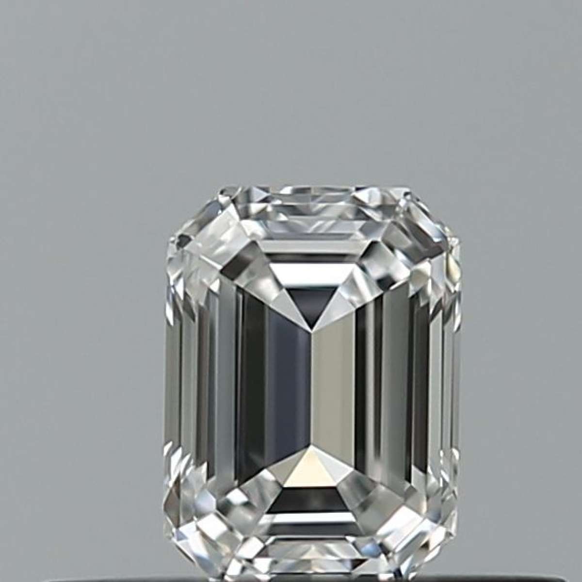 Certified Diamond GIA Carats 0.32 Color E Clarity VVS1  -  EX  VG Fluorescence FNT Brown No Green No Milky No EyeClean 100%