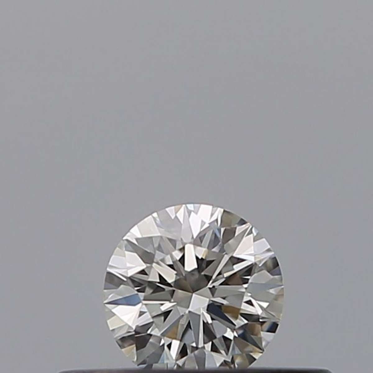 Diamante Certificato GIA Carati 0.18 Colore G Purezza VVS1  EX  EX  EX Fluorescenza NON Brown No Milky No EyeClean 100%