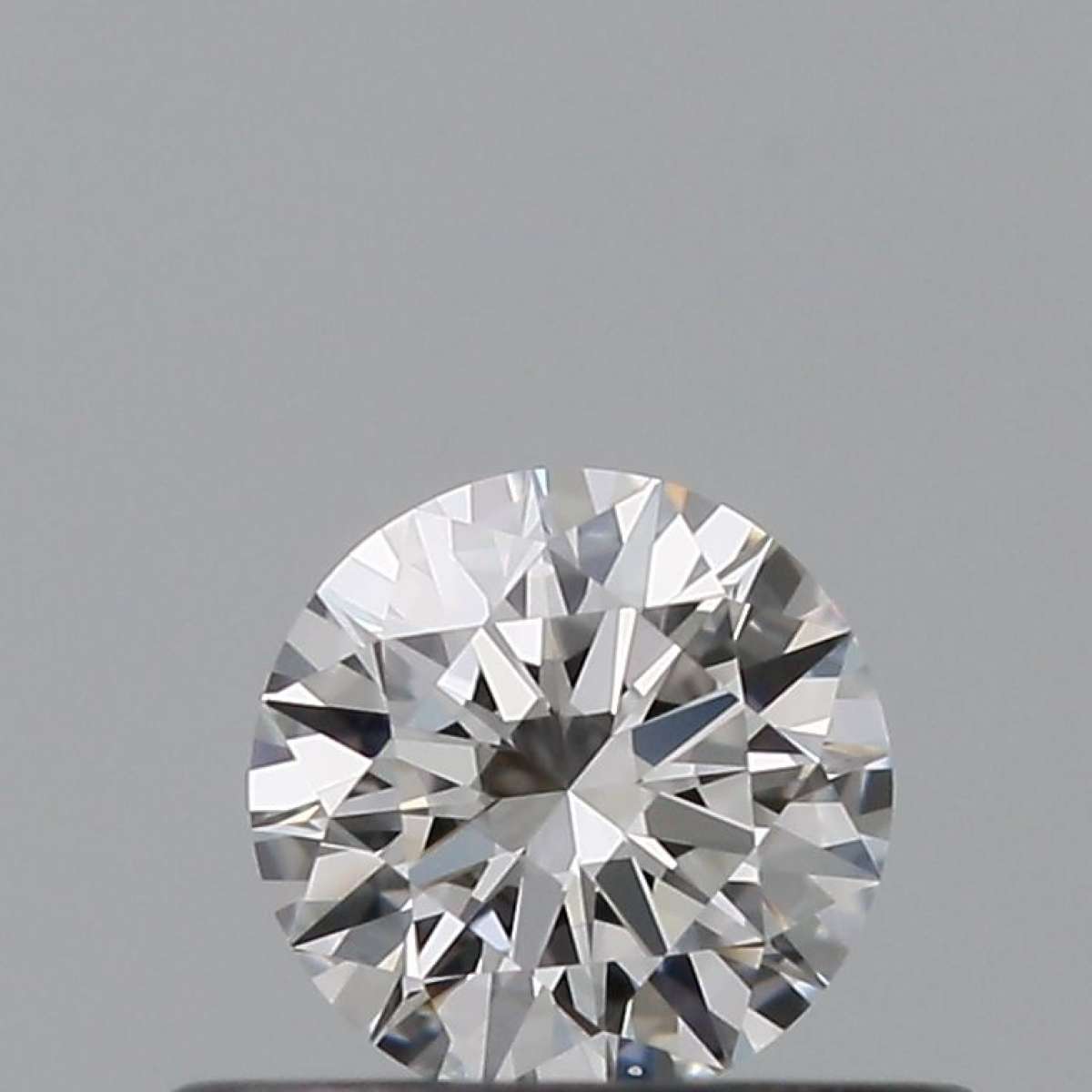 Diamante Certificato GIA Carati 0.31 Colore E Purezza VS2 EX EX EX Fluorescenza NON Brown No Green No Milky No EyeClean 100% Diamante Certificato GIA Carati 0.31 Colore E Purezza VS2 EX EX EX Fluorescenza NON Brown No Green No Milky No EyeClean 100%