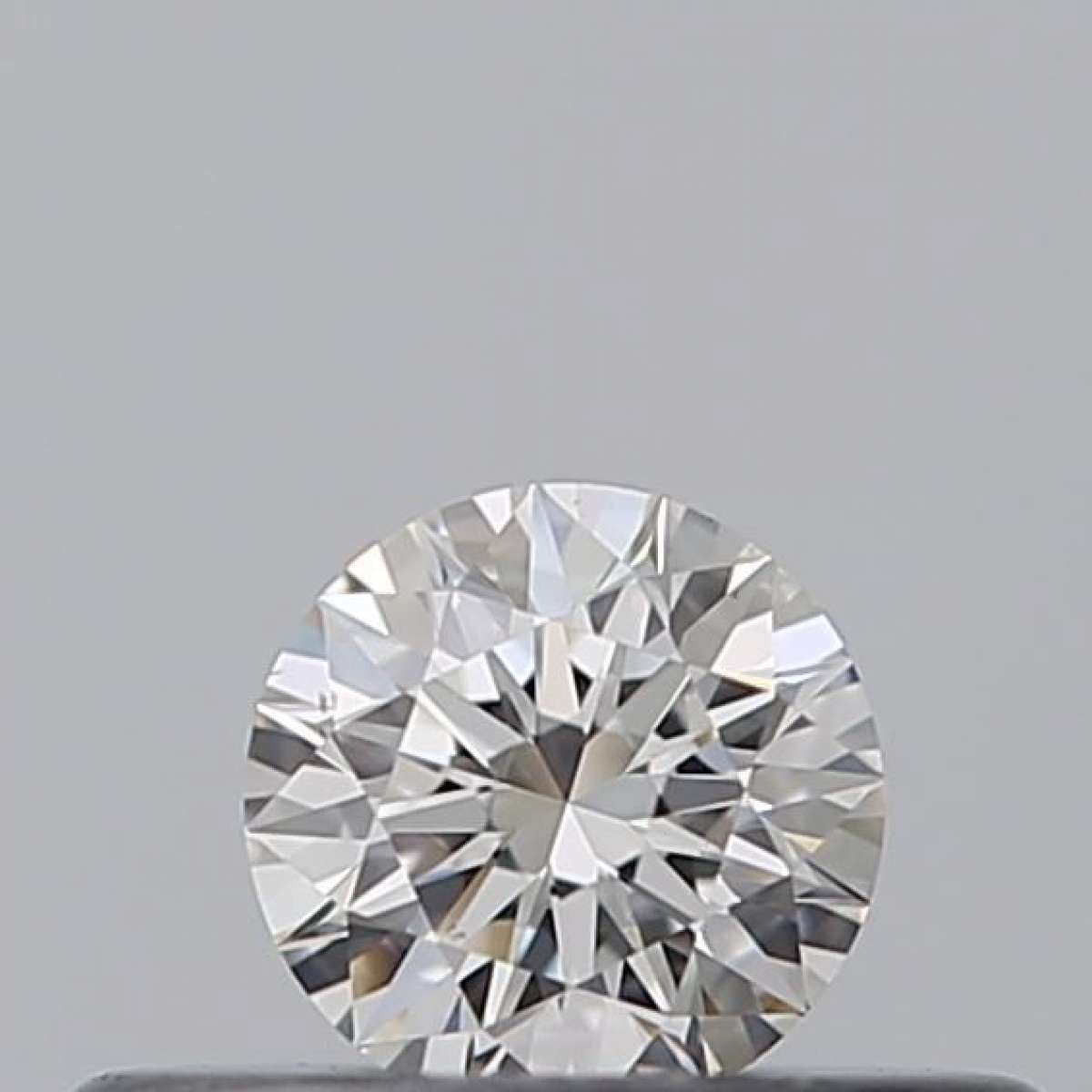 Diamante Certificato GIA Carati 0.18 Colore E Purezza VS2 EX VG EX Fluorescenza NON Brown No Green No Milky No EyeClean 100% Diamante Certificato GIA Carati 0.18 Colore E Purezza VS2 EX VG EX Fluorescenza NON Brown No Green No Milky No EyeClean 100%