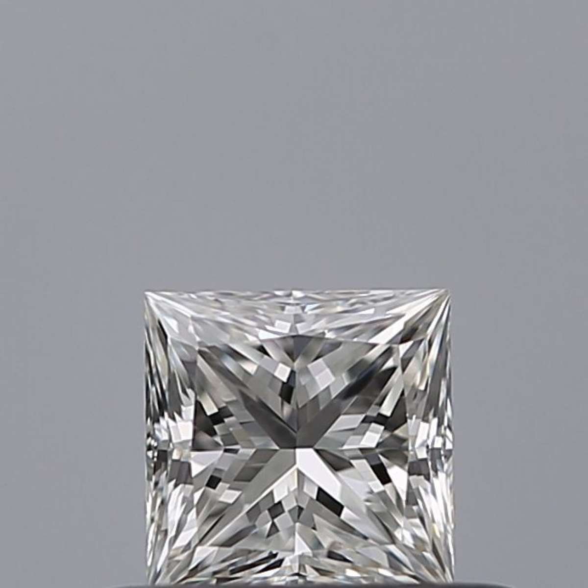 Certified Diamond GIA Carats 0.35 Color F Clarity VVS1  -  VG  VG Fluorescence NON Brown No Milky No EyeClean 100%