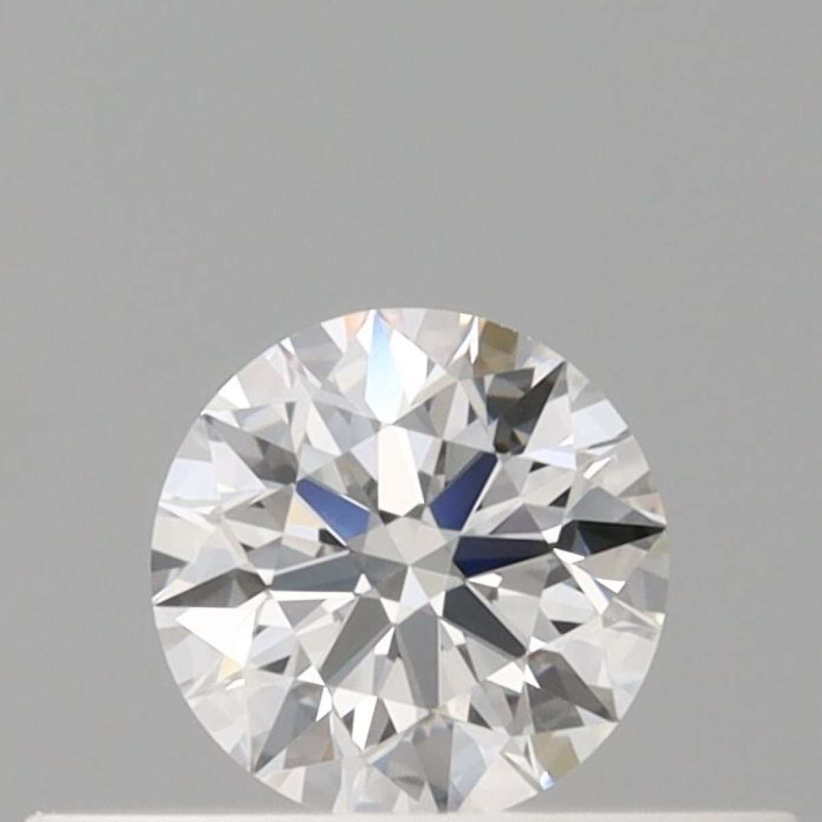 Diamante Certificato GIA Carati 0.24 Colore D Purezza VVS1 EX EX EX Fluorescenza NON Brown No Green No Milky No EyeClean 100% Diamante Certificato GIA Carati 0.24 Colore D Purezza VVS1 EX EX EX Fluorescenza NON Brown No Green No Milky No EyeClean 100%