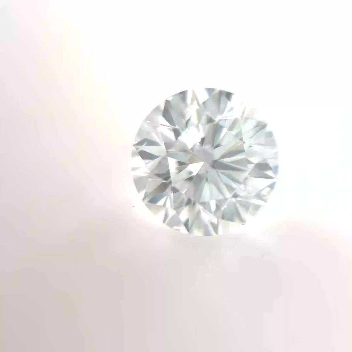 Certified Diamond GIA Carats 0.65 Color D Clarity VS2 EX EX EX Fluorescence NON Brown No Green No Milky No EyeClean 100% Certified Diamond GIA Carats 0.65 Color D Clarity VS2 EX EX EX Fluorescence NON Brown No Green No Milky No EyeClean 100%